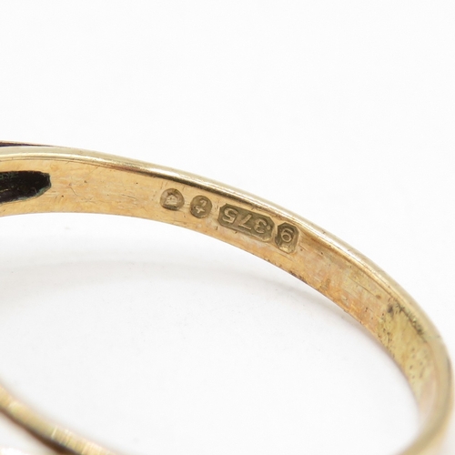 113 - 9ct Gold Vintage Opal & Garnet Cluster Ring, Hallmarked London (2.2g) Size N