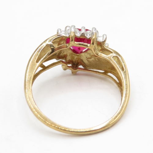 184 - 9ct gold synthetic ruby and diamond heart cluster ring  (2.3g) Size L 1/2