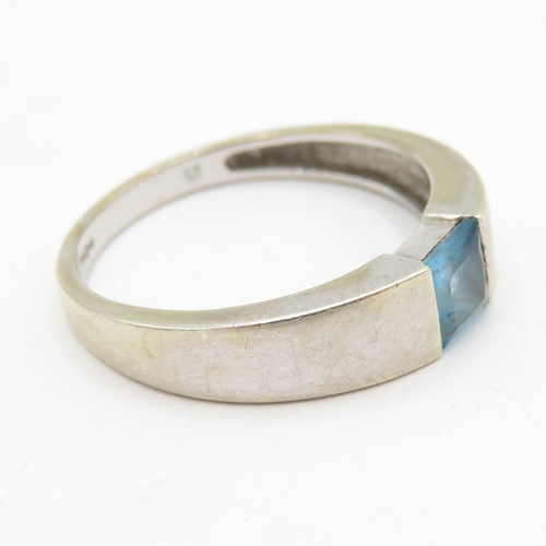 186 - 9ct white gold topaz solitaire ring  (3.2g) Size Q