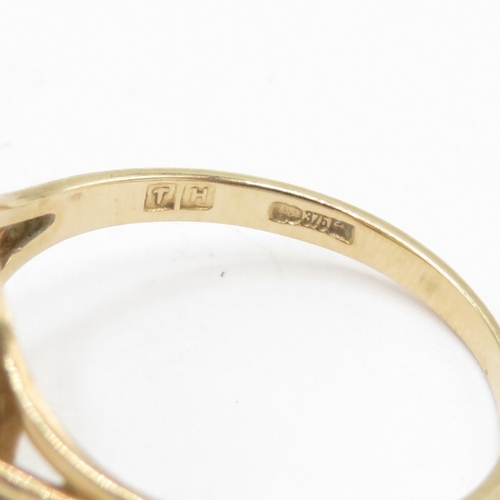 198 - 9ct gold hallmarked Birmingham opal solitaire ring  (1.4g) Size M