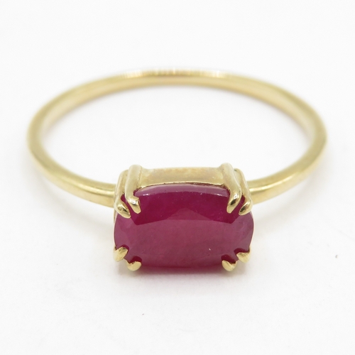 199 - 9ct gold ruby solitaire ring  (1.5g) Size O 1/2