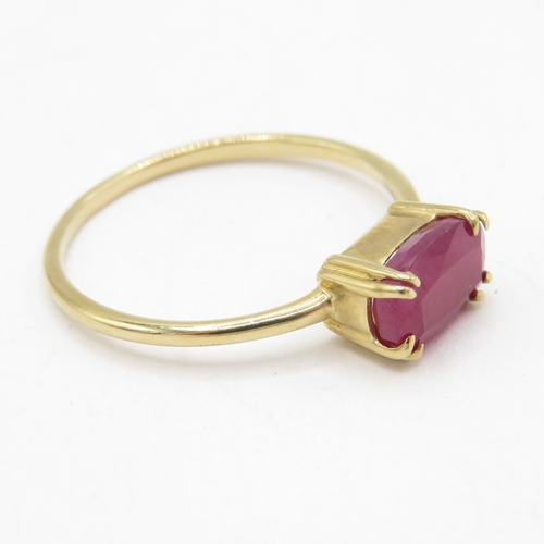 199 - 9ct gold ruby solitaire ring  (1.5g) Size O 1/2