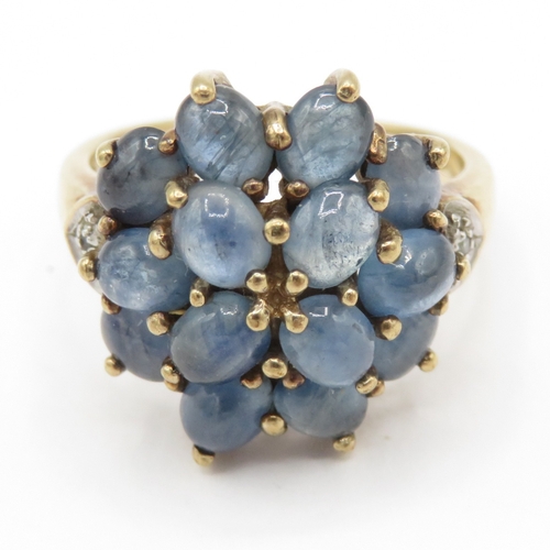 82 - 9ct gold diamond and sapphire cluster ring (5g) Size N