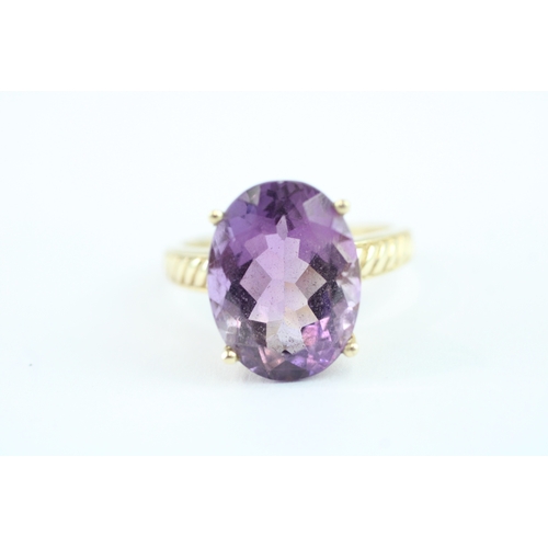 22 - 9ct gold amethyst dress ring (5g) Size R