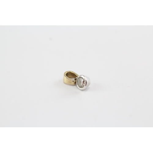 53 - 2x 9ct gold diamond pendants (1g)