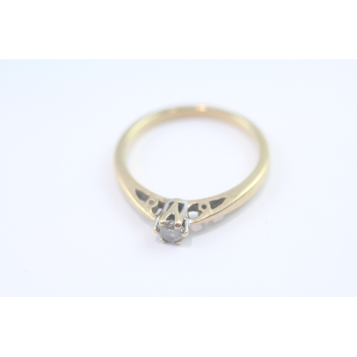 61 - 9ct gold diamond solitaire ring (2.7g) Size Q 1/2