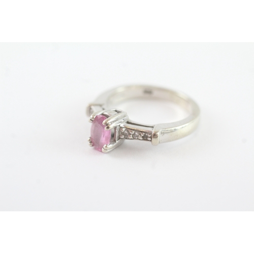 65 - 14ct white gold diamond and pink sapphire dress ring (4.9g) Size L 1/2