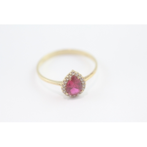 7 - 9ct gold synthetic ruby & white gemstone dress ring (1.4g) Size Q