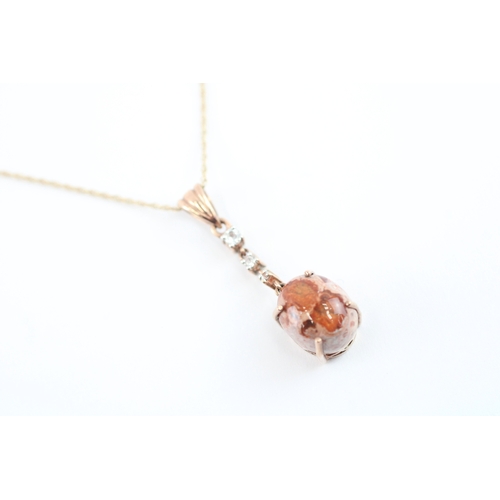 76 - 9ct gold agate & white gemstone drop pendant necklace (4.1g)