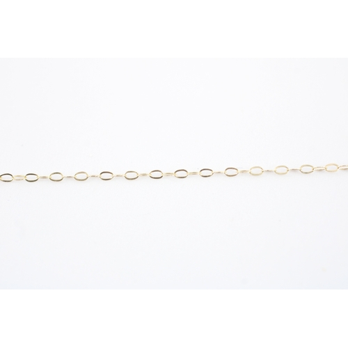 81 - 9ct gold cabochon cut rock crystal pendant necklace (2.4g)