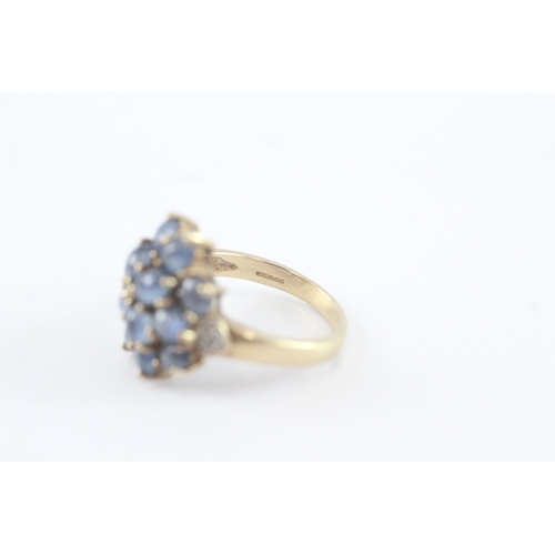 82 - 9ct gold diamond and sapphire cluster ring (5g) Size N
