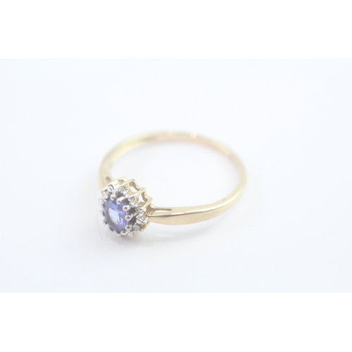 95 - 9ct gold diamond and tanzanite cluster ring (1.7g) Size O 1/2