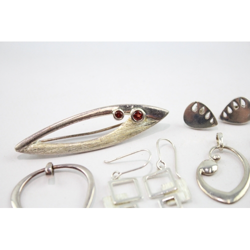 Collection of Sterling Silver Malcolm Gray Jewellery inc. Celtic x 10 (44g)