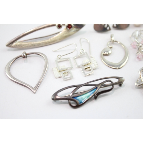 Collection of Sterling Silver Malcolm Gray Jewellery inc. Celtic x 10 (44g)