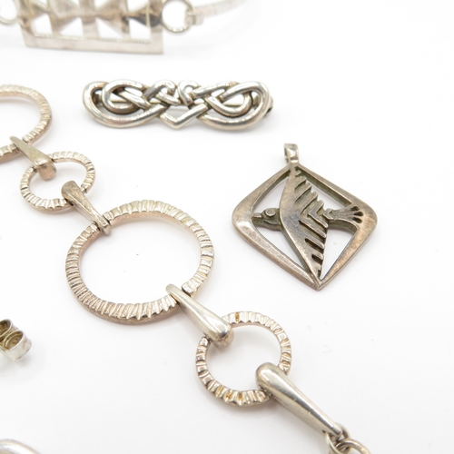 Collection of Sterling Silver Celtic Jewellery inc. Malcolm Gray x 8 (47g)
