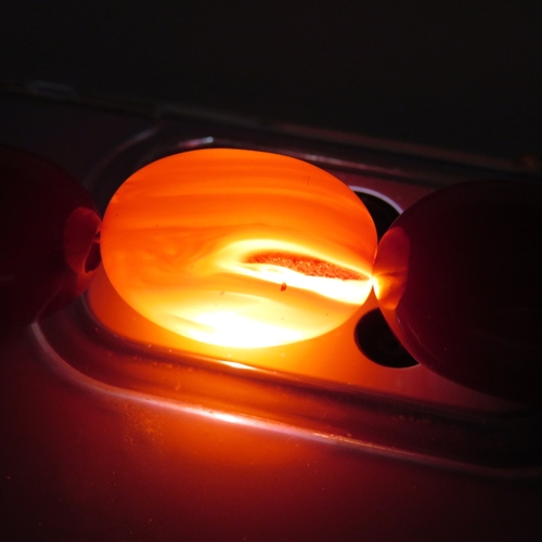 224 - Cherry Bakelite Necklace w/ Internal Streaking, Graduated (84g)