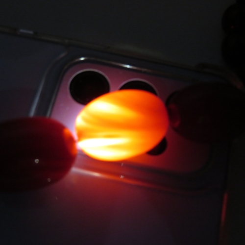 224 - Cherry Bakelite Necklace w/ Internal Streaking, Graduated (84g)