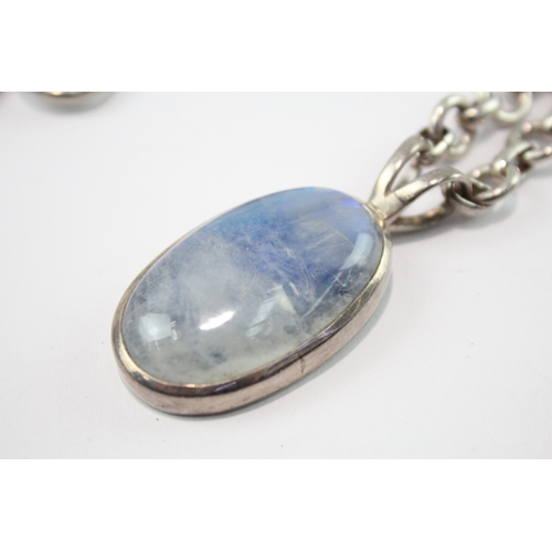 253 - Sterling Silver Moonstone Pendant Necklace (78g)