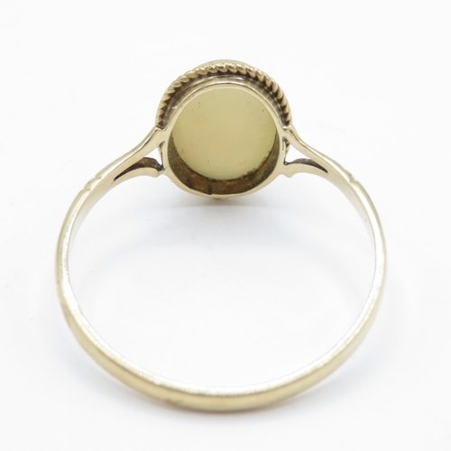 9ct Gold Cabochon Opal Solitaire Ring (1.5g) Size P 1/2