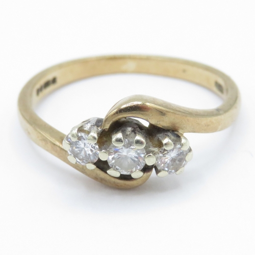 16 - 9ct Gold Diamond Trilogy Ring (2.4g) Size L