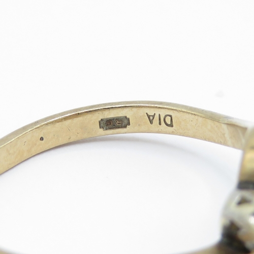 16 - 9ct Gold Diamond Trilogy Ring (2.4g) Size L