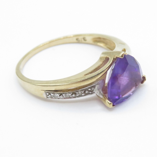 53 - 9ct Gold Amethyst and Diamond Dress Ring (2.5g) Size Q