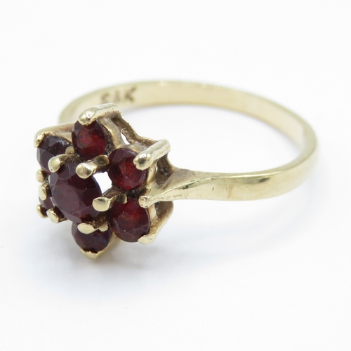 57 - 9ct Gold Garnet Floral Cluster Ring  (1.5g) Size J