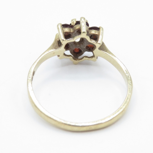 57 - 9ct Gold Garnet Floral Cluster Ring  (1.5g) Size J