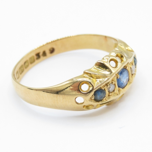 7 - 18ct Gold Diamond and Sapphire Boat Ring (2.2g) Size N