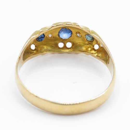 7 - 18ct Gold Diamond and Sapphire Boat Ring (2.2g) Size N