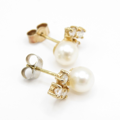 19 - 9ct Gold Pearl and White Gemstone Earrings (1.4g)
