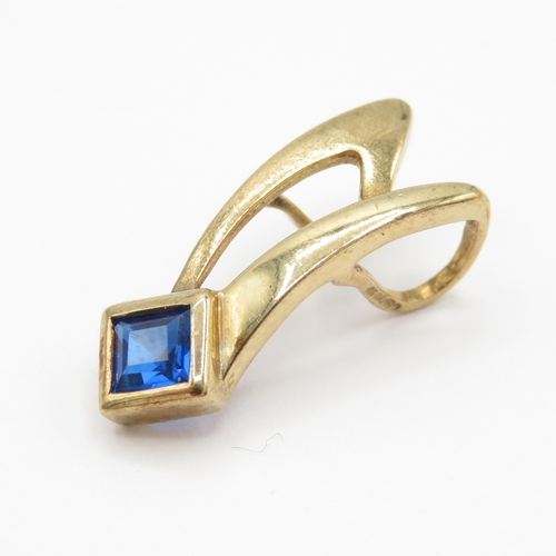 20 - 9ct Gold Synthetic Spinel Pendant (1.1g)