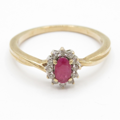 21 - 9ct Gold Sheffield Diamond (0.11ct) and Ruby Ring (1.9g) Size M