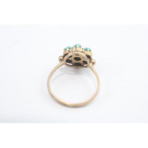 27 - 9ct gold turquoise cluster ring (2.8g) Size P