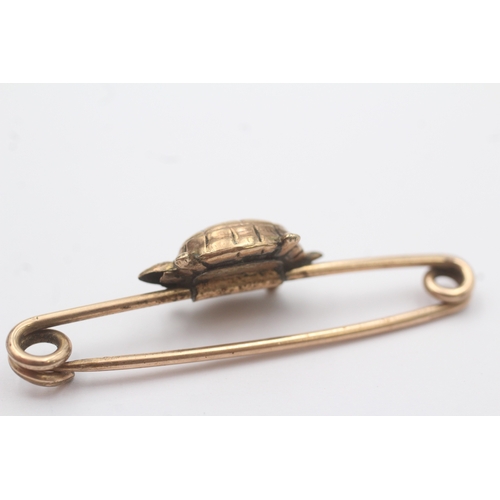 52 - 9ct gold turtle brooch (2.2g)