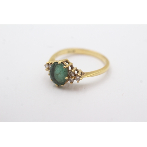 59 - 18ct gold emerald diamond ring (3.2g) Size O