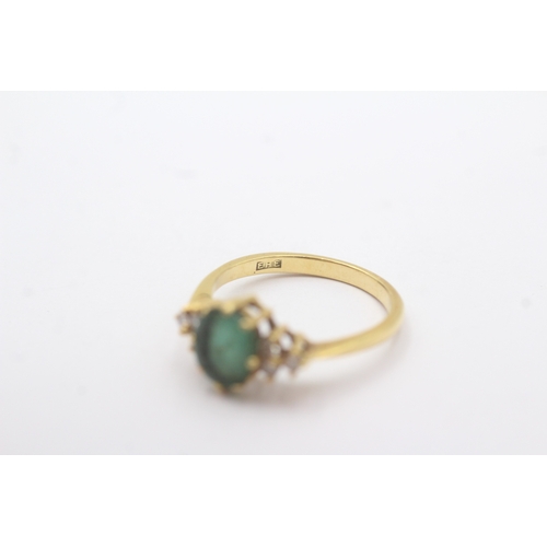 59 - 18ct gold emerald diamond ring (3.2g) Size O