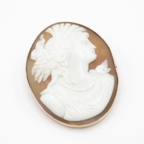 10 - 9ct Gold Large Cameo Brooch (14g)