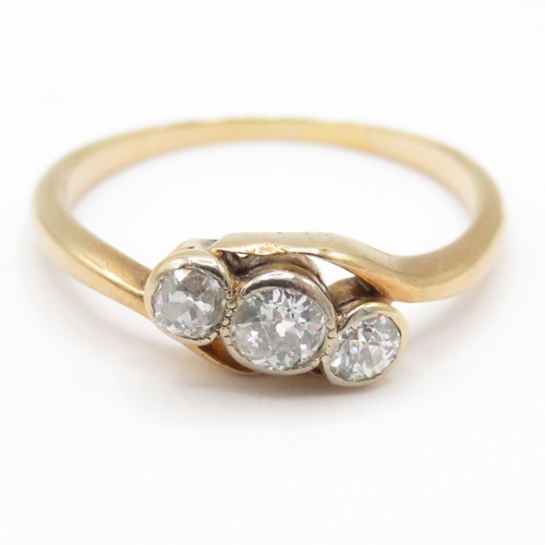 11 - 18ct Gold Art Deco Diamond Trilogy Crossover Ring Mille Grain (2.5g) Size P
