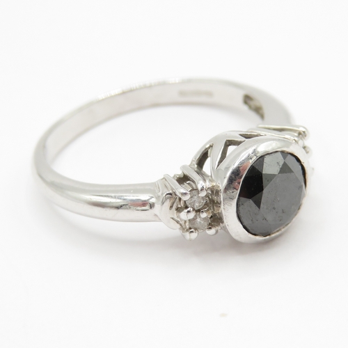 18 - 9ct White Gold Black and White Diamond Ring Birmingham 2007 (3.1g) Size N