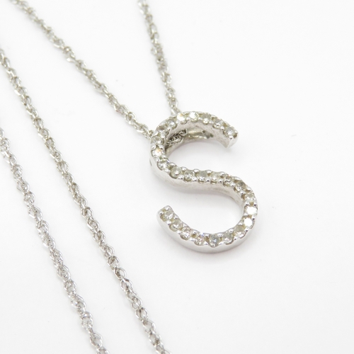 36 - 9ct white gold letter s diamond pendant necklace (1.7g)