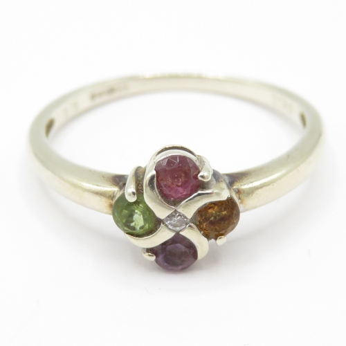 49 - 9ct gold peridot citrine amethyst garnet ring (2g) Size P