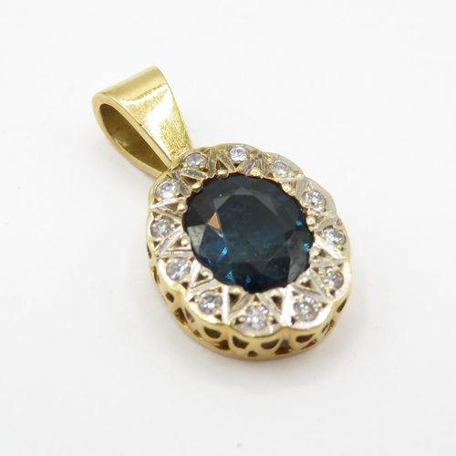 55 - 18ct gold sapphire diamond halo cluster pendant (2.2g)