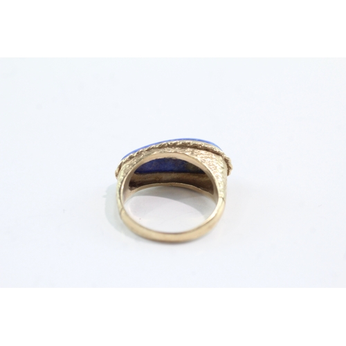 28 - 9ct gold 1970's lapis lazuli dress ring (4.5g) Size K