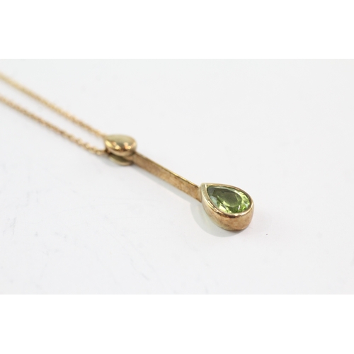 32 - 9ct gold peridot pendant (2.6g)