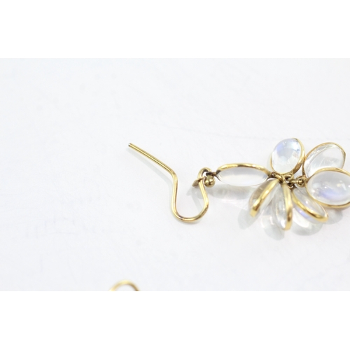 37 - 15ct gold moonstone chandelier earrings (2.9g)
