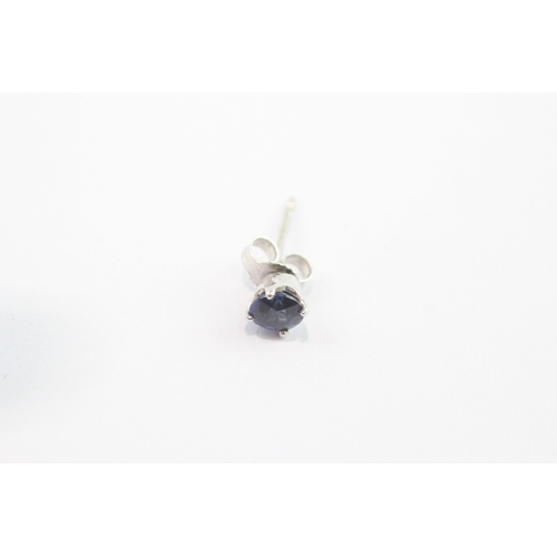 47 - 9ct gold sapphire studs earrings (0.8g)
