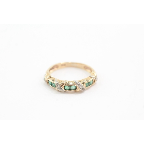 48 - 9ct gold emerald diamond dress ring (1.9g) Size J