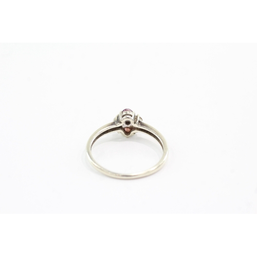 49 - 9ct gold peridot citrine amethyst garnet ring (2g) Size P