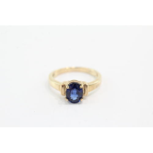 51 - 9ct gold four claw sapphire solitaire ring (2.9g) Size N